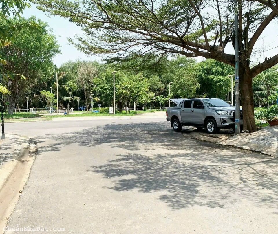 Đất đường số 14m, Quận 7, cạnh Phú Mỹ Hưng. 5*18. 8,75 tỷ.