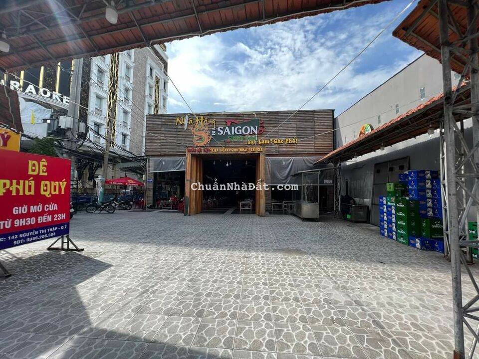 Cho thuê mặt bằng mặt tiền Nguyễn Thị Thập. 17*45.