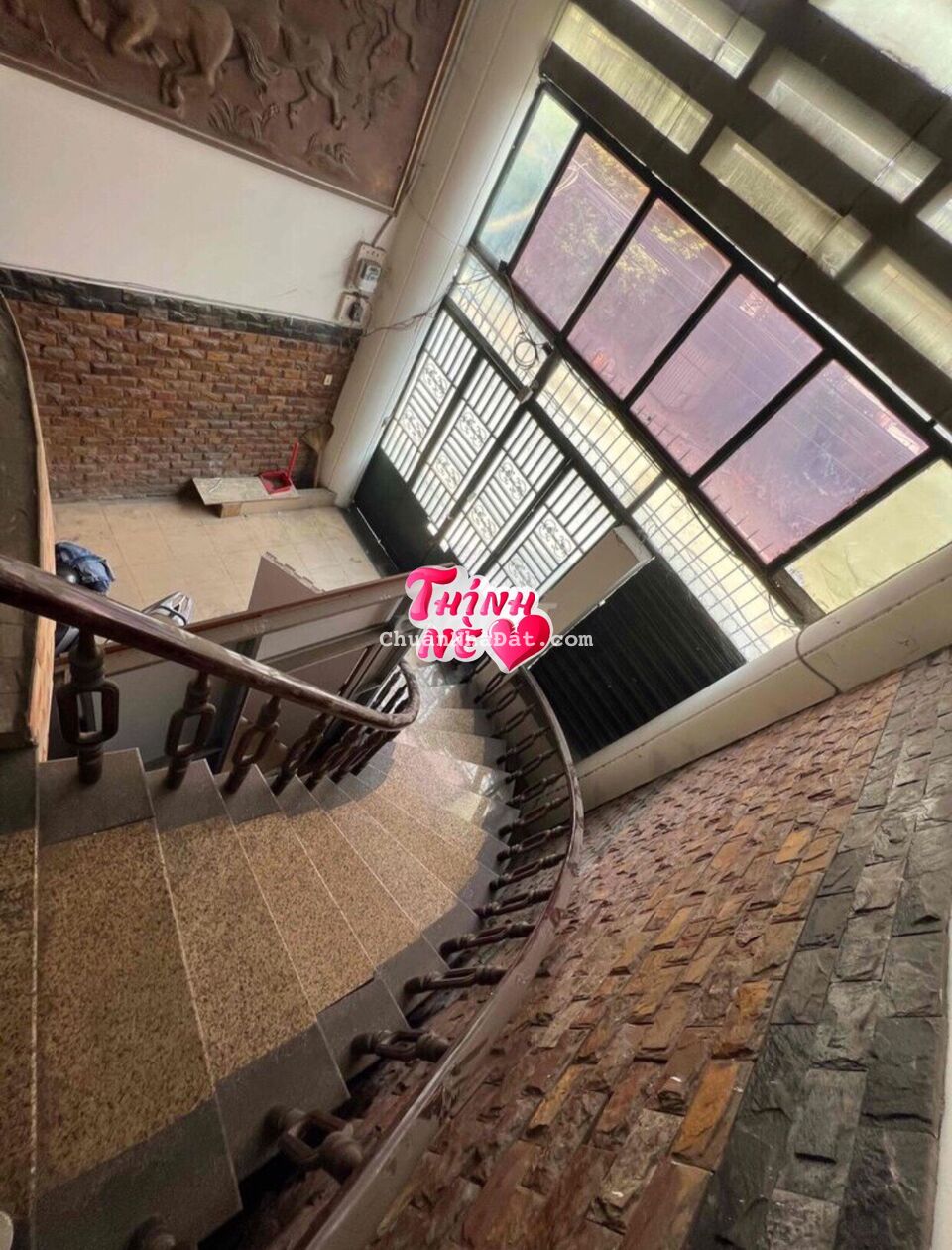 Cho thuê nhà mặt tiền Nguyễn Văn Quỳ, Quận 7. 5*20, 4 tầng.