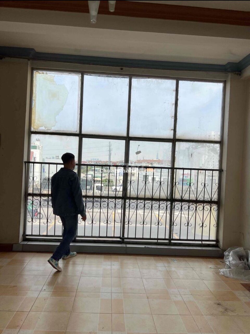 Cho thuê nhà mặt tiền Nguyễn Văn Quỳ, Quận 7. 5*20, 4 tầng.