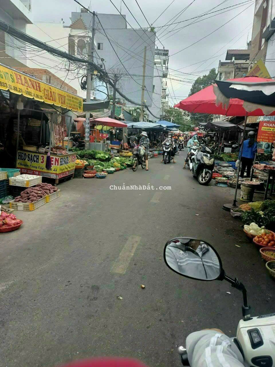 Cho thuê nhà nguyen căn, mặt tiền dường số 1 chợ Tân mỹ kdbb tốt.