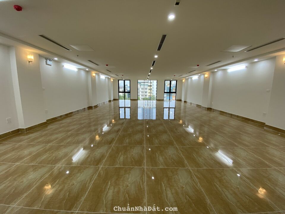 Cho thuê nhà mặt phố Quan Hoa, Cầu Giấy 195m2 x 8 tầng 1 hầm, mặt tiền 10m PCCC đầy đủ 300tr/tháng Cho thuê nhà mặt phố Quan Hoa, Cầu Giấy 195m2 x 8 tầng 1 hầm, mặt tiền 10m PCCC đầy đủ 300tr/tháng