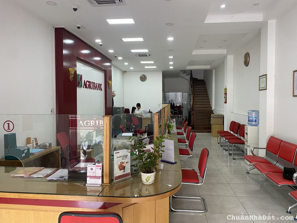 Cho thuê nhà mặt phố Trung Hoà, Cầu Giấy làm Ngân Hàng, VP, 150m2, 4 tầng, mặt 5m 95 triệu/tháng