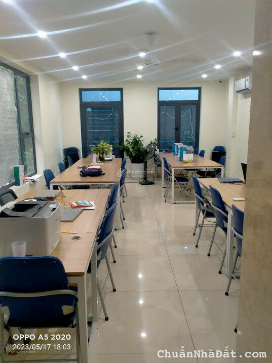 Cho thuê liền kề tây nam Linh Đàm 80m2, 4 tầng, mặt 5m, thông sàn, có thang máy 35 triệu/tháng