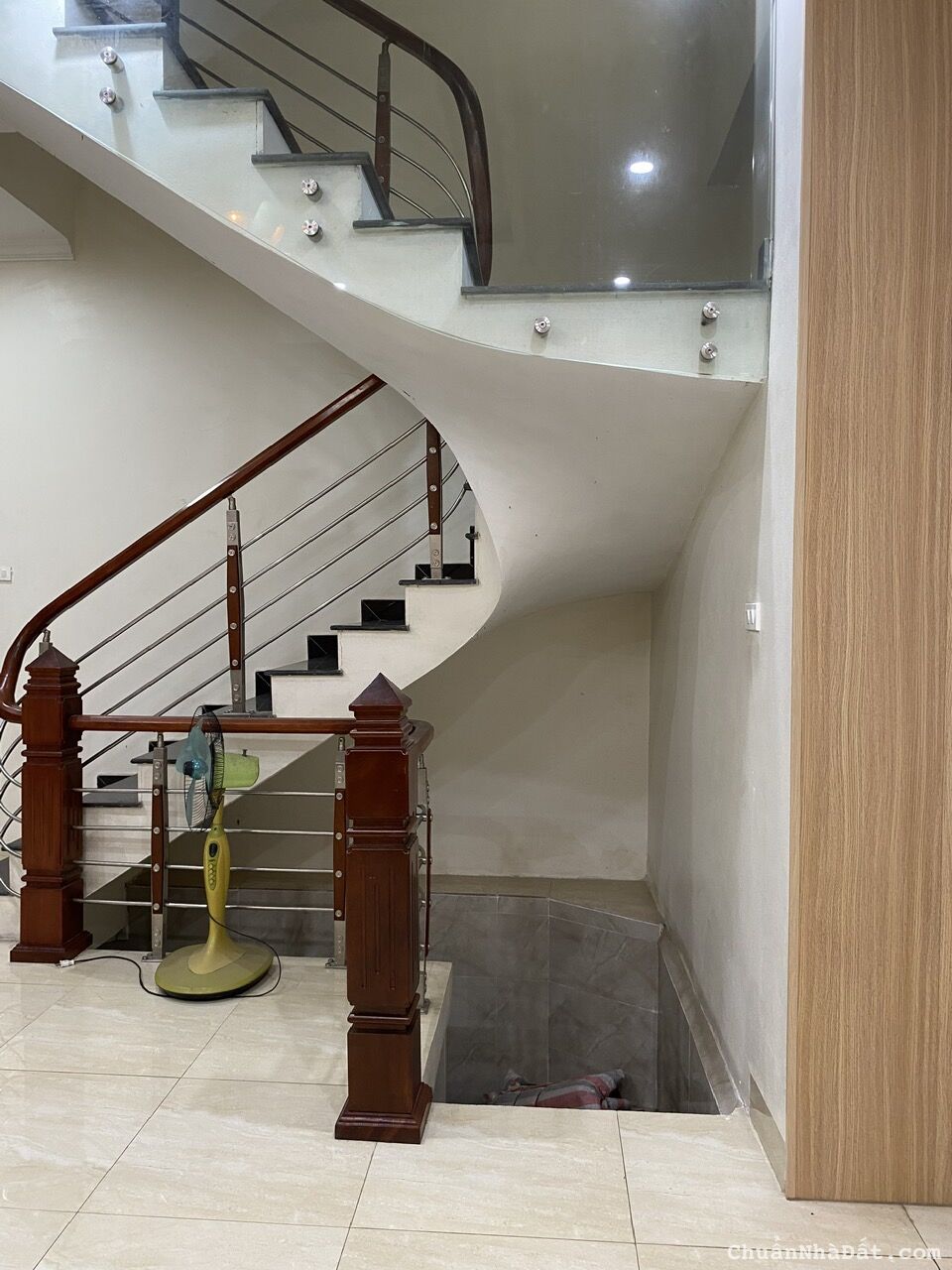 Cho thuê nhà riêng tại phố Thọ Tháp 75m2, 4 tầng, mặt tiền 7m làm văn phòng, Spa, mầm non 38 triệu