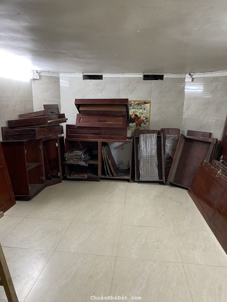 Cho thuê biệt thự tại KĐT Yên Hoà, đường Trần Kim Xuyến, Cầu Giấy 240/130m2, 4 tầng, 70 triệu/tháng