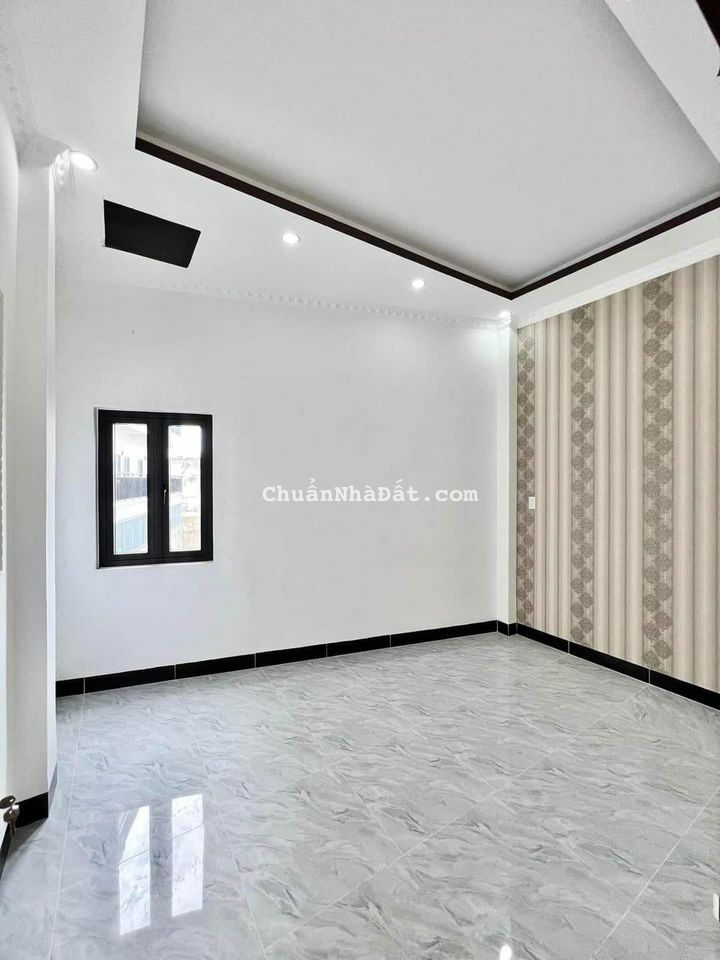 Cần sang nhượng gấp căn nhà Lê Minh Xuân vừa xây xong SHR có thể dọn vô ở liền