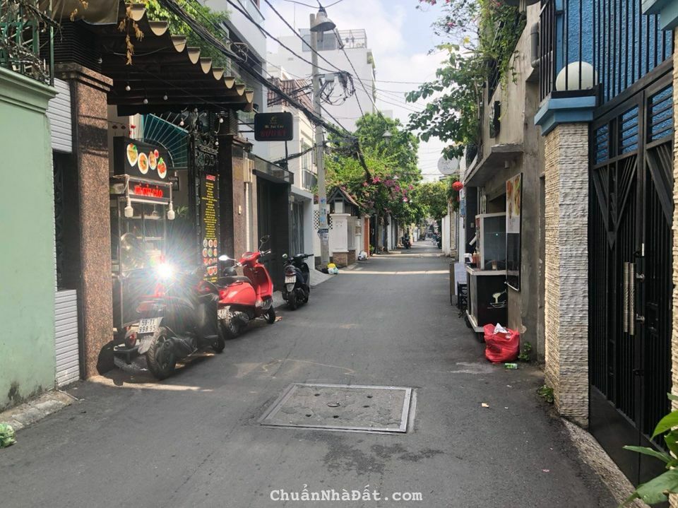 Cần sang nhượng gấp căn nhà Lê Minh Xuân vừa xây xong SHR có thể dọn vô ở liền