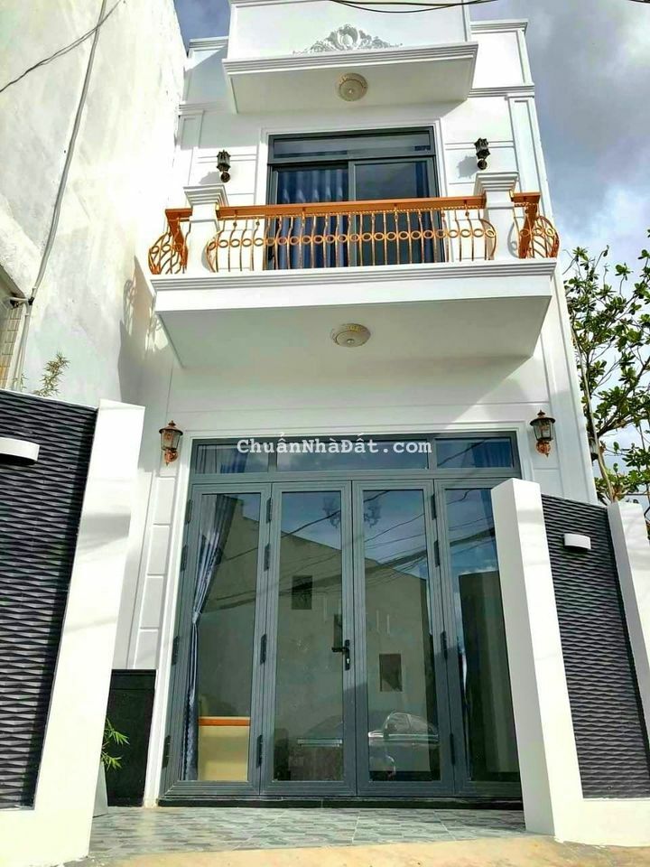 Cần sang nhượng gấp căn nhà Lê Minh Xuân vừa xây xong SHR có thể dọn vô ở liền