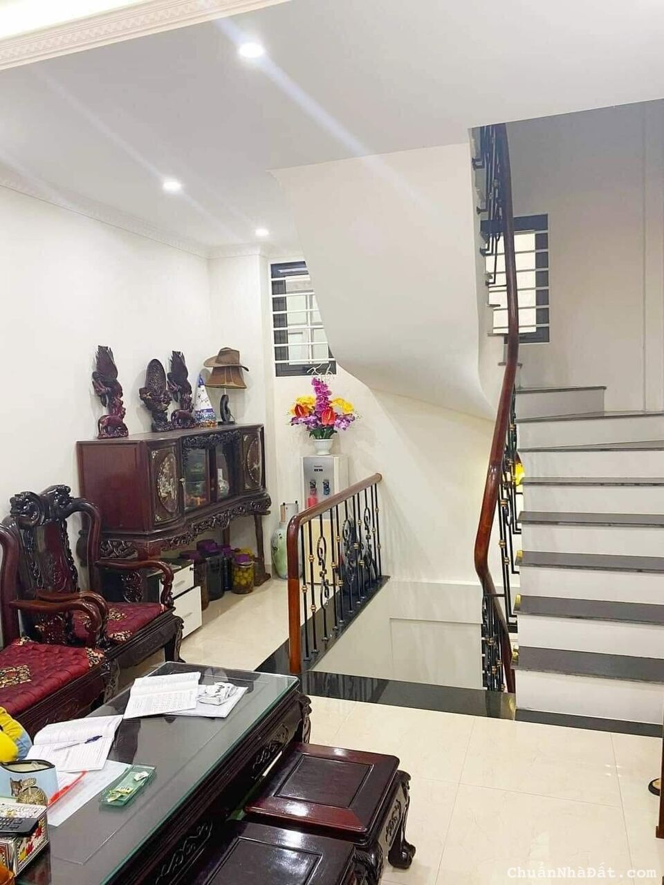 Bán Nhà Lạc Long Quân. Cầu Giấy. Hà Nội. 4.45 Tỷ. 5 Tầng. 30m2. MT 3.8m.