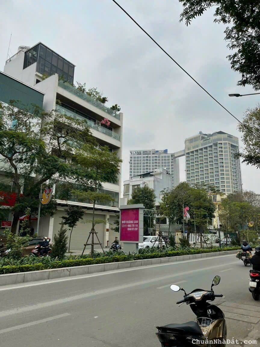 Bán nhà mặt phố Lạc Long Quân 115m2 MT 9m 7 tầng thang máy, full nội thất. Vị trí Vip 