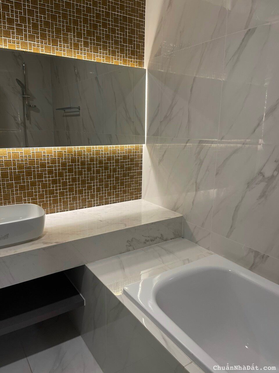 GIỎ HÀNG Cho thuê căn hộ MADISON, 15 Thi Sách, P.Bến Nghé, Quận 1 : -	CĂN : Diện tích 68m2, 2PN