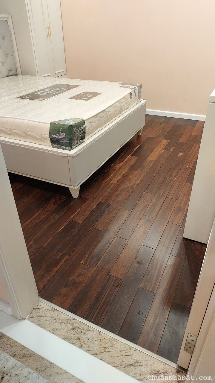 Cho thuê căn hộ Sailling Tower tầng cao, nội thất mới 100%. Toạ lạc khu đất vàng P.Bến Nghé, Q.1 