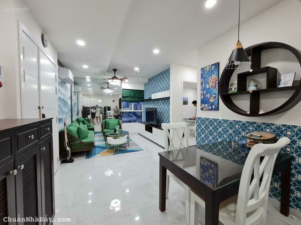 Cho thuê căn hộ Terra Royal/Khách sạn La Vela trung tâm Sài gòn, Q.3 : - Diện tích: 60 m², 2PN, 1WC