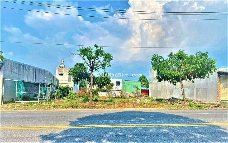 TÔI CHỦ CẦN BÁN 660m2 ĐẤT GẦN KDL ĐNAM 1,28tỷ,SÁT QUỐC LỘ 13 ĐƯỜNG NHỰA 16M,TCƯ 100%, SHR