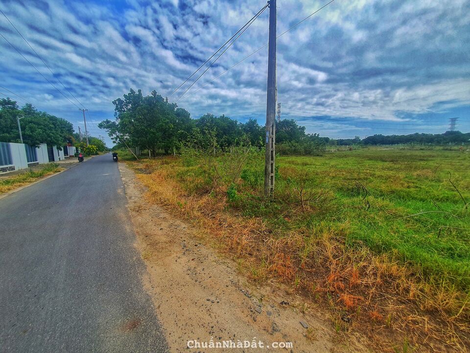 Đất Bãi Giếng 2 Cam Hải Tây Cam Lâm, đường nhựa 10 mét, 200m2 thổ cư 1.6 tỷ. Gọi ngay 0969876162