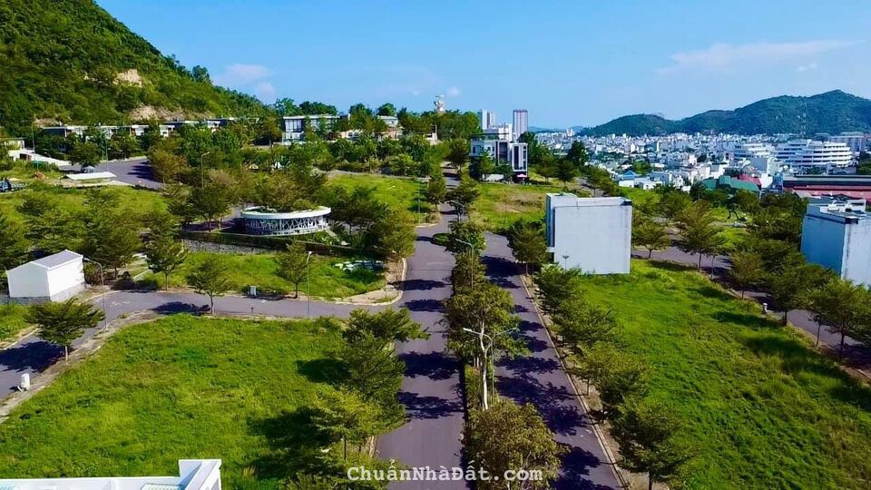 Bán đất Hoàng Phú Nha Trang lô góc 169m2 đường nhựa 12 mét giá 16.5 triệu/m2. Gọi ngay 0969876162