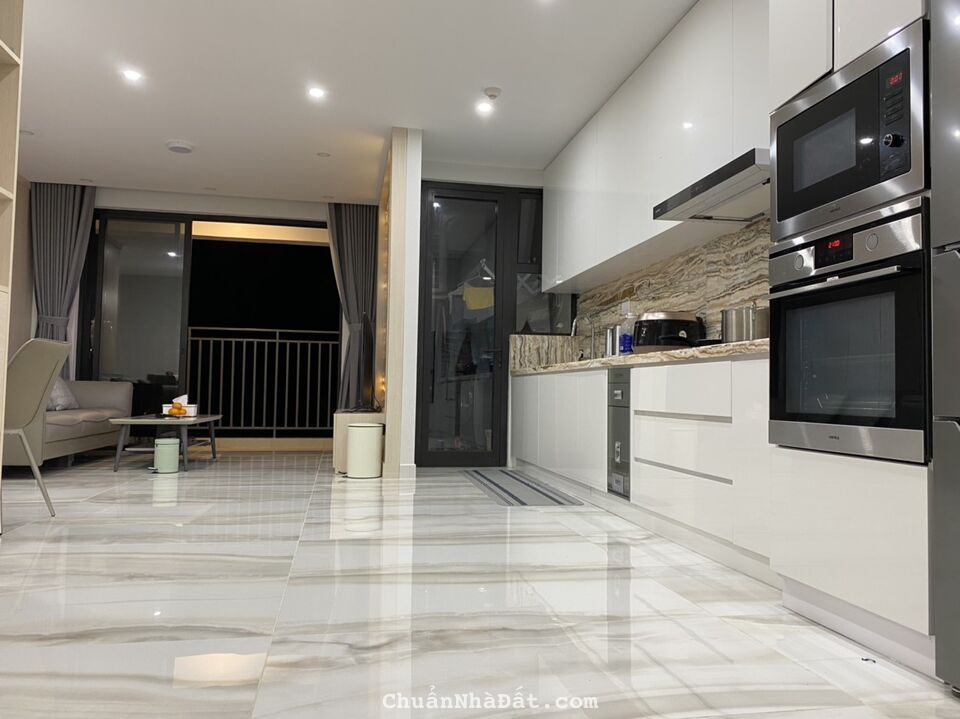 Cho thuê căn hộ The View Rivierapoint 2 phòng ngủ, full nội thất, giá chỉ 18 triệu