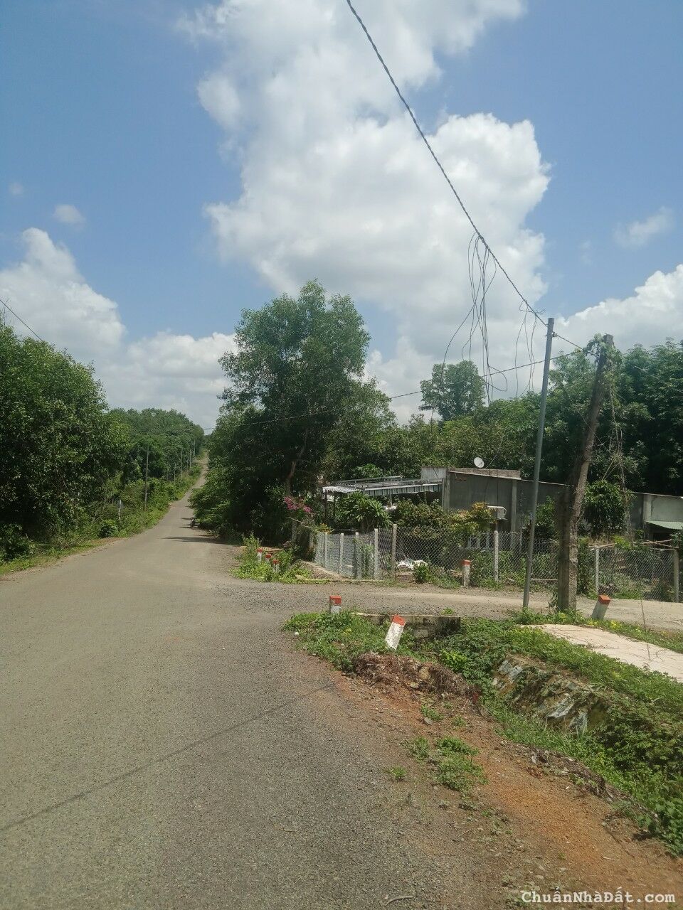 hạ giá sập sàn bán gấp lô đất 200m ngay mặt tiền đường nhựa sổ riêng hạ giá sập sàn bán gấp lô đất 200m ngay mặt tiền đường nhựa sổ riêng