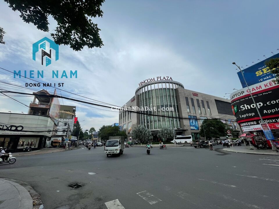 Cho thuê mặt tiền Phạm Văn Thuận vip  ngang trên 10 . Giá thuê 70tr