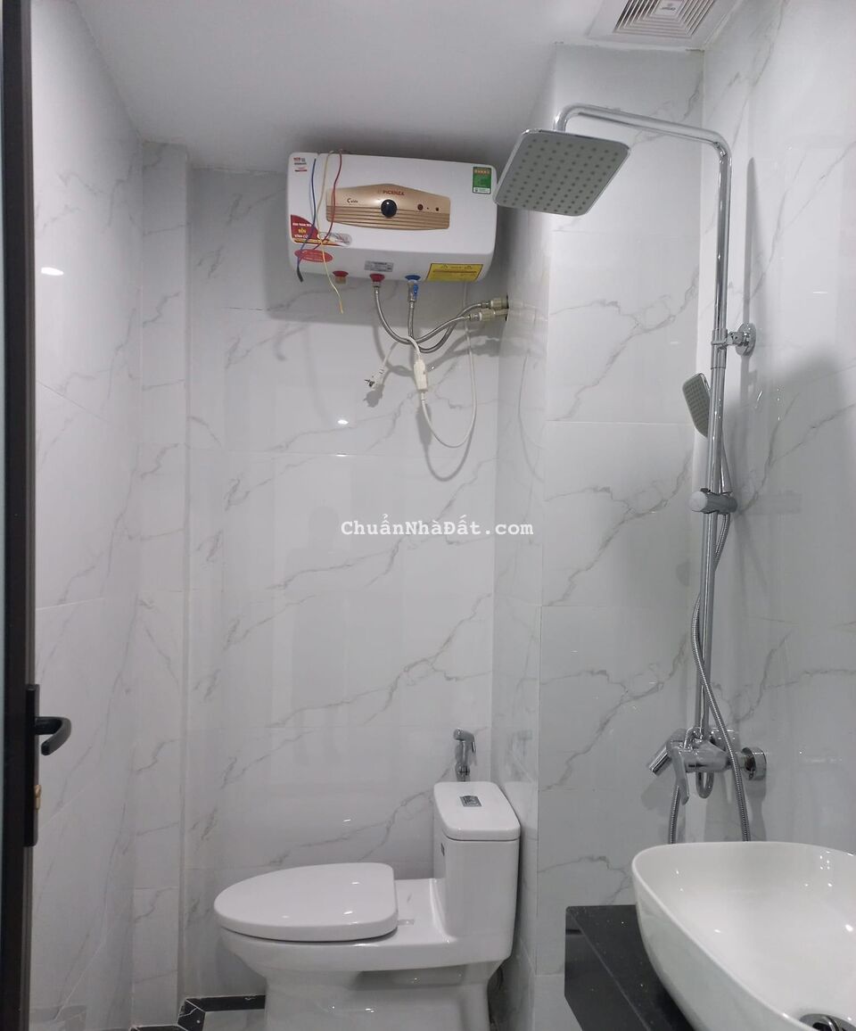 Lô góc, ô tô tránh , kinh doanh , thang máy 7 tầng , mua bán nhà riêng Cầu Giấy giá rẻ 12 tỷ