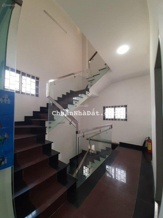 CHO THUÊ NHÀ NGUYÊN CĂN TRỐNG SUỐT 1 TRỆT 5 LẦU  105M2 CÁCH GIGA MALL 350m