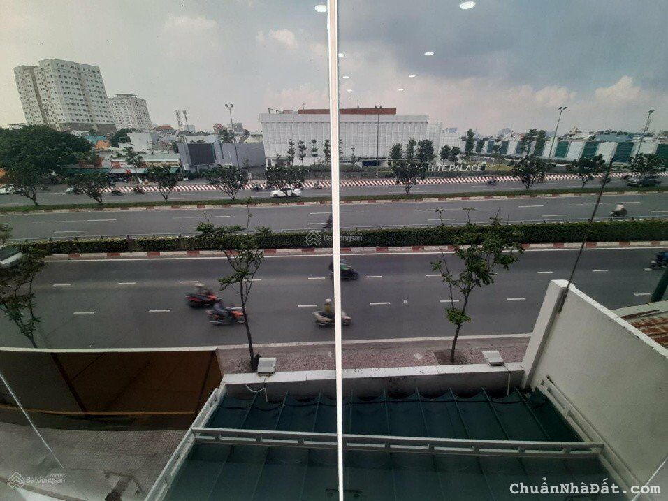 CHO THUÊ NHÀ NGUYÊN CĂN TRỐNG SUỐT 1 TRỆT 5 LẦU  105M2 CÁCH GIGA MALL 350m