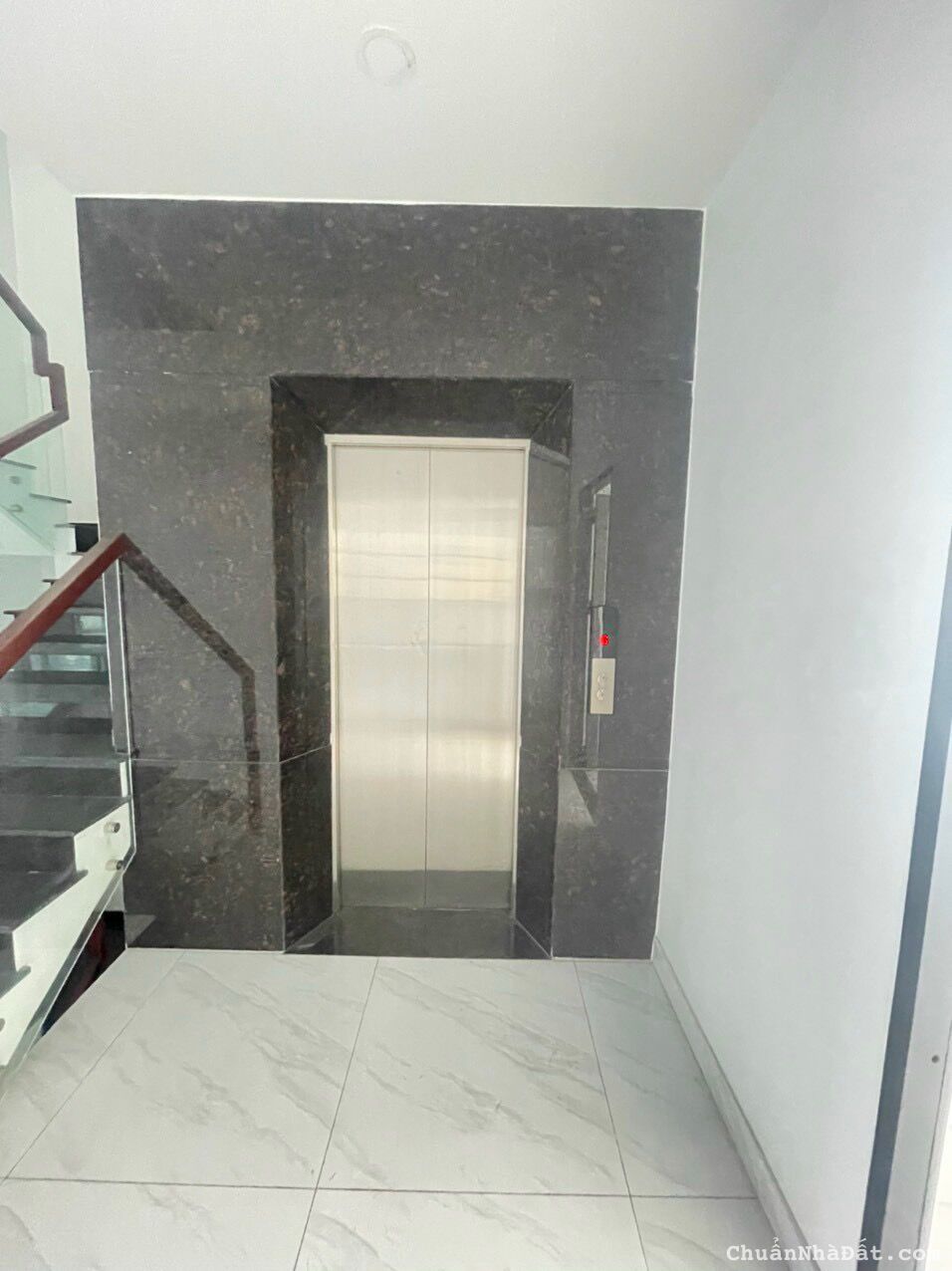 Nhà phố thương mai Cityland P-10, mặt tiền Nguyễn Văn Lượng, DT5x20, hoàn thiện - có thang máy