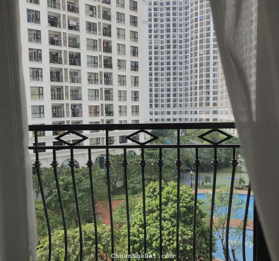 Cho thuê căn hộ CC toà T2 Royal City, Ngã Tư Sở 94m 18tr/tháng