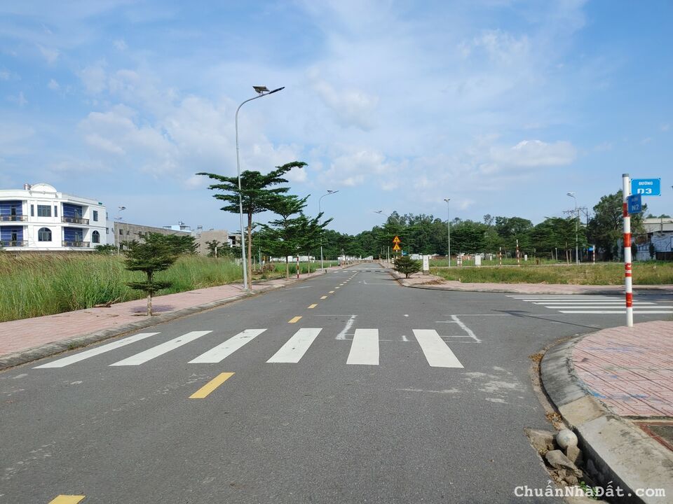 Bán đất 100m2, full thổ cư, sổ sẵn thị trấn Lai Uyên, Bàu Bàng. Vị trí vàng đầu tư sinh lời ngay Bán đất 100m2, full thổ cư, sổ sẵn thị trấn Lai Uyên, Bàu Bàng. Vị trí vàng đầu tư sinh lời ngay