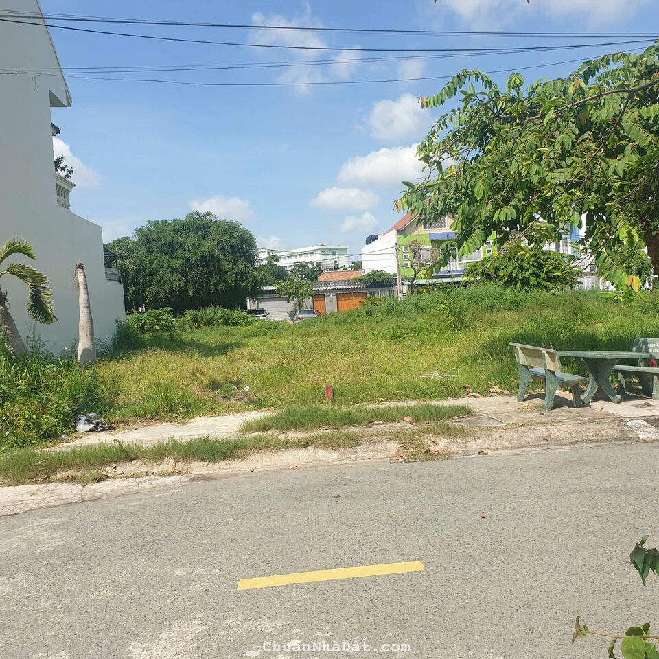 Lô đất 200 m2 trung tâm Bàu Bàng giá 830 triệu ,sổ sẳn, hỗ trợ bank Lô đất 200 m2 trung tâm Bàu Bàng giá 830 triệu ,sổ sẳn, hỗ trợ bank