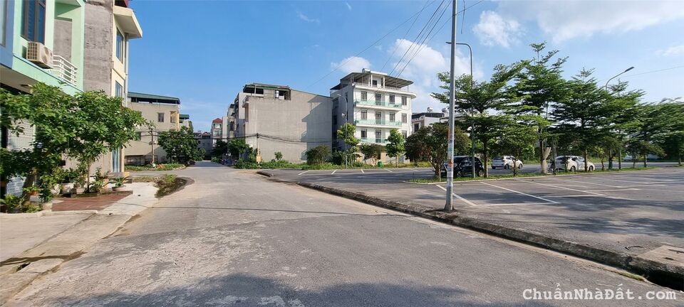 BÁN DUY NHẤT 1 LÔ - Làn 2 NGUYỄN QUYỀN, ĐẠI PHÚC - tặng kèm Bãi đỗ xe MÊNH MÔNG - GIÁ 4 tỷ x