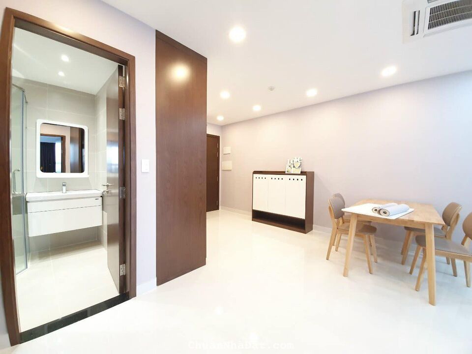 Định cư bán gấp! Chung cư cao cấp Sky Center Q.Tân Bình, 74m2 giá 1,35 tỷ