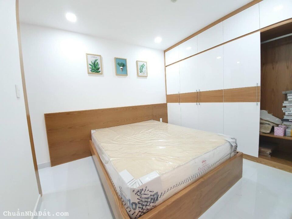 Định cư bán gấp! Chung cư cao cấp Sky Center Q.Tân Bình, 74m2 giá 1,35 tỷ