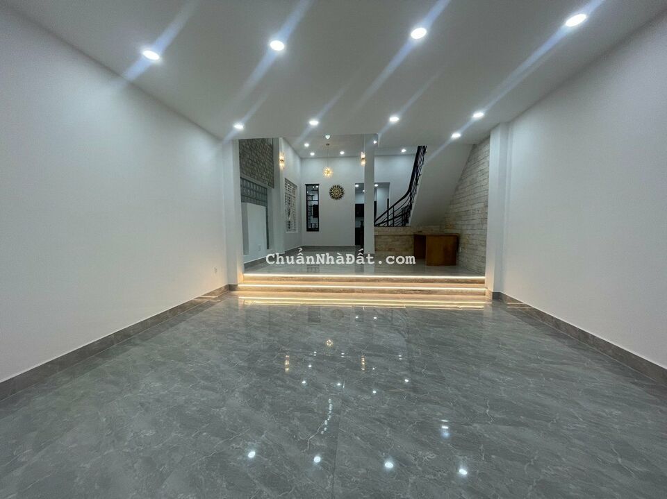 CHO THUÊ TÒA NHÀ VIP MẶT TIỀN 9X20M ,700M2 CHỈ 160TR. TẠI TRẦN QUANG KHẢI Q1 CHO THUÊ TÒA NHÀ VIP MẶT TIỀN 9X20M ,700M2 CHỈ 160TR. TẠI TRẦN QUANG KHẢI Q1