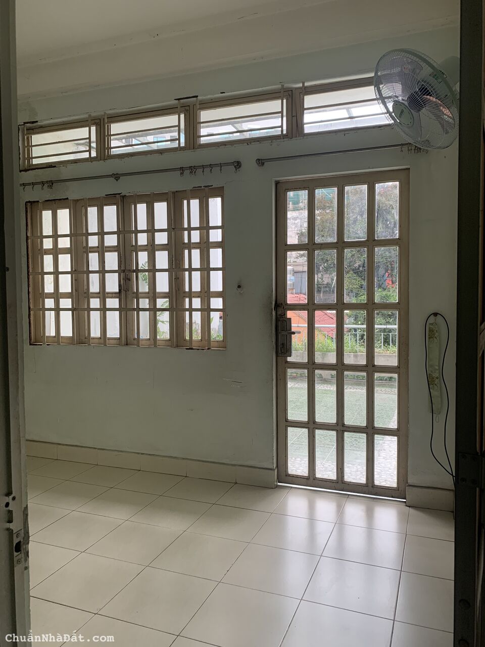 Cho thuê nguyên lầu 2, có 2PN, 1WC, ban công rộng Cho thuê nguyên lầu 2, có 2PN, 1WC, ban công rộng