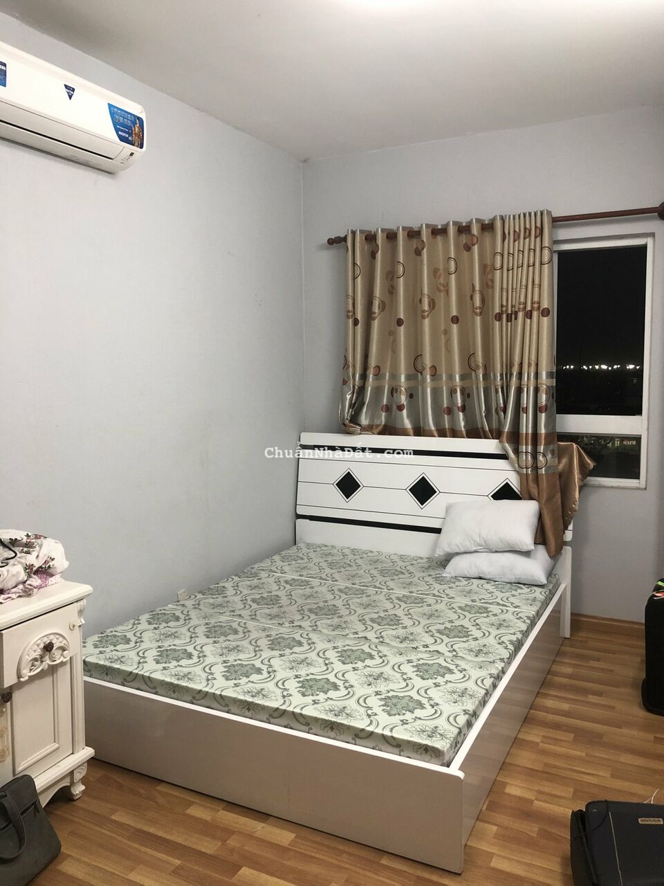 Chính chủ căn hộ Carillon 1 cần bán. Có 2pn, dt 60m2 bán giá 2 tỉ 810