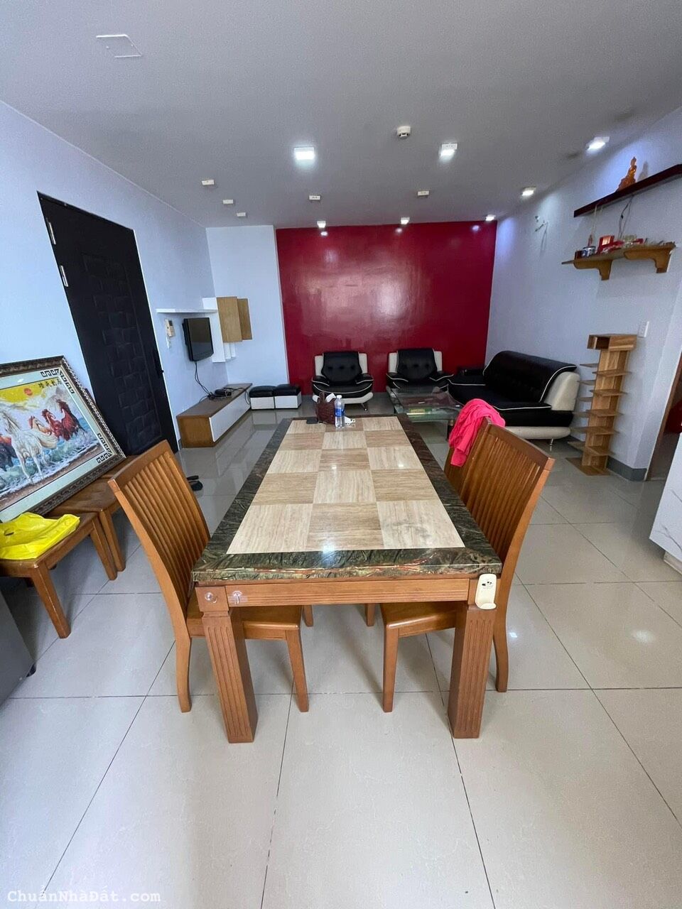 Cho thuê căn hộ Hoàng Kim Thế Gia 3PN, có bancon thoáng, giá 8tr5