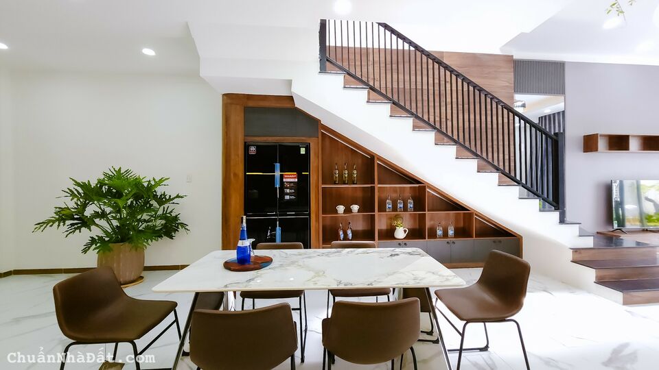 💥Nhà Mê,Mới,TC 5*24m,hẻm Ywang,gần Kho Bình Hà,nhiều lô khác