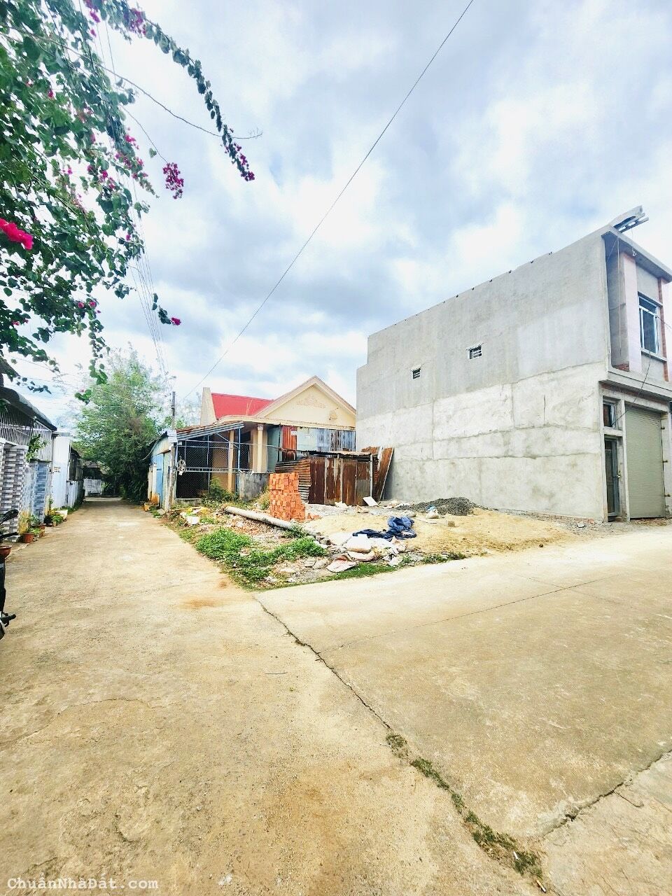 💥Lô TC 4,6*13m,hậu 4,9m,1t190tr,hẻm Điếu Văn Cái,gần Trường ĐH Tây Nguyên nhiều lô khác 💥Lô TC 4,6*13m,hậu 4,9m,1t190tr,hẻm Điếu Văn Cái,gần Trường ĐH Tây Nguyên nhiều lô khác