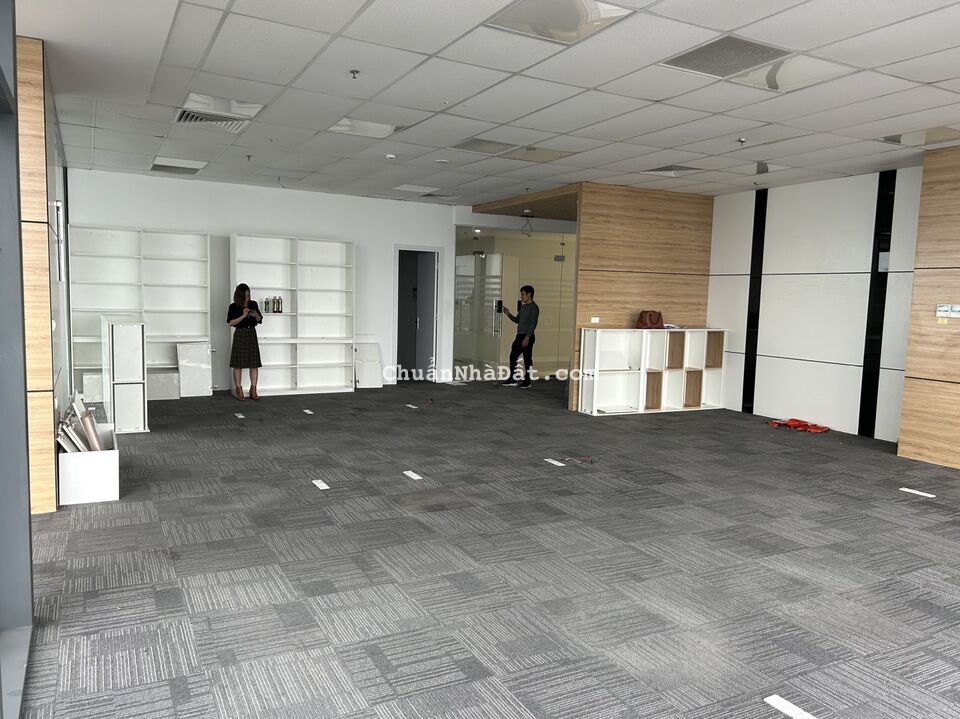 Cho thuê văn phòng tại tòa nhà Discovery Complex 302 Cầu Giấy giá hấp dẫn