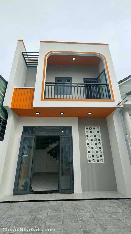 Bán Nhà  Mặt Tiền Đường Lớn - 1 Trệt 1 Lầu 2PN 2WC - Giá 1.9 Tỷ TL - Tại H/QL1A Bình Hưng Hòa B BT