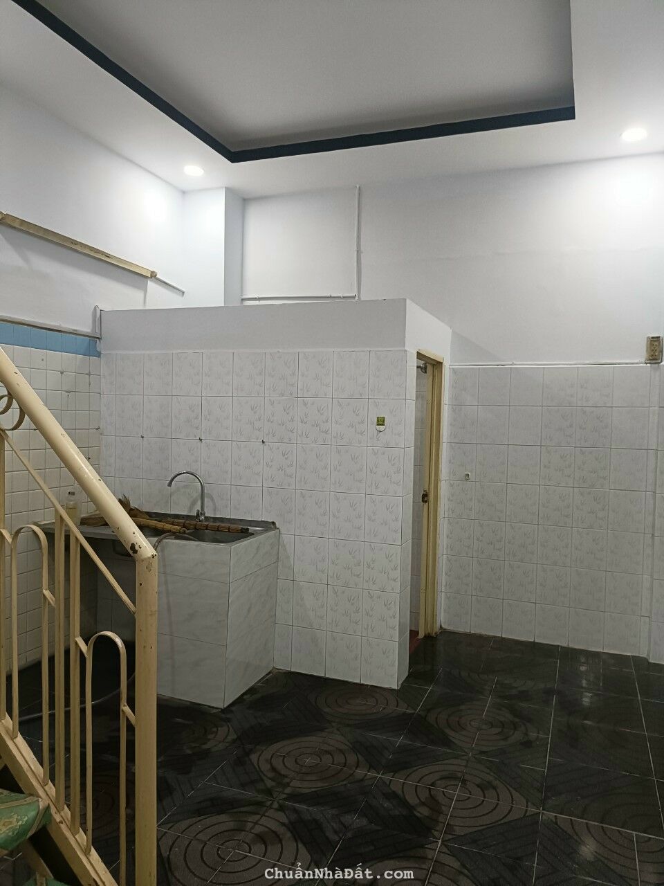 Nhà cho thuê nguyên căn mặt tiền kinh doanh Hẻm 161B Lạc Long Quân