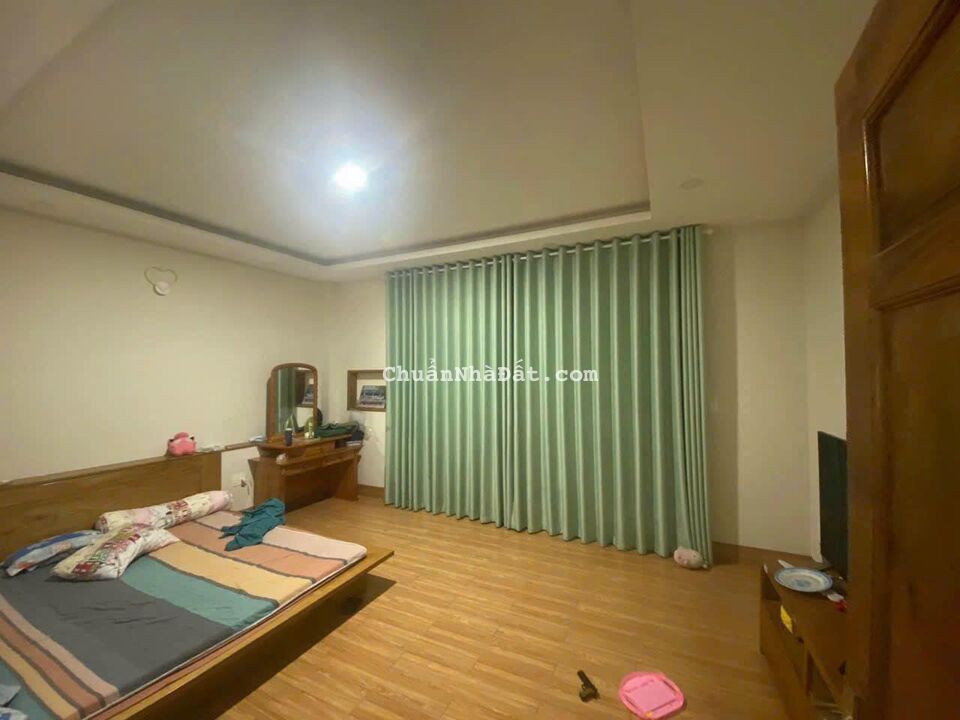 Bán nhà hẻm xe hơi CMT8 - Bành Văn Trân (5x14m), 2 tầng, giá 5.4 tỷ TL Bán nhà hẻm xe hơi CMT8 - Bành Văn Trân (5x14m), 2 tầng, giá 5.4 tỷ TL