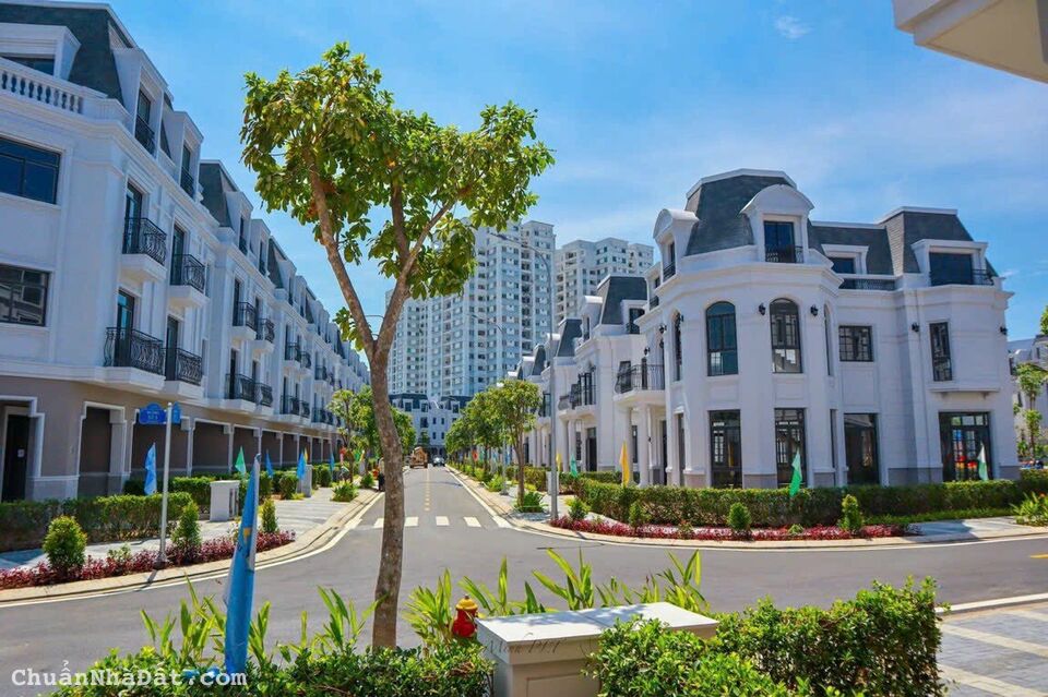  Bán nhà mặt phố AMELIE VILLA Phú Mỹ Hưng, giá 11,5 tỷ.
