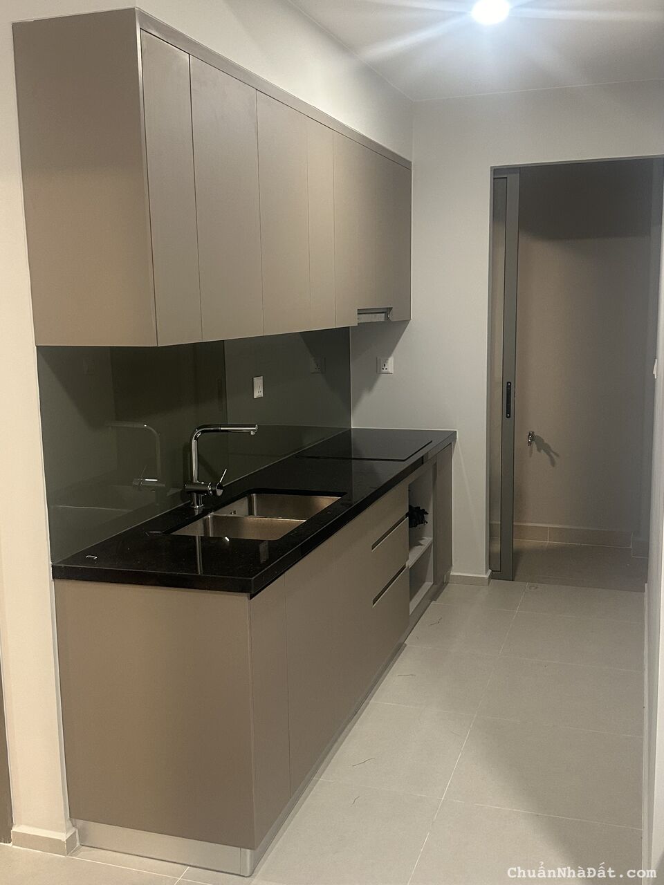 Cho thuê 59m2 ( 2pn2wc ) giá 6tr, có sẵn máy lạnh, tặng PQL-WestGate