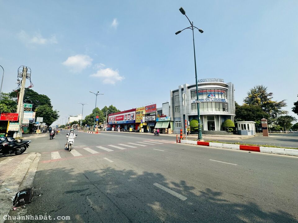 MẶT TIỀN Lê Văn Việt, Tăng Nhơn Phú A, 90m2, 4 tầng, 4.5x20 22.5 tỷ giãm còn 21 tỷ