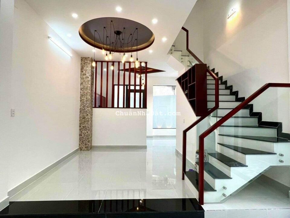 Nhà bán HXH Đường 11,  BÌNH THỌ, Thủ Đức: 70m2. 1t2L, 4.5x16, 6 tỷ 9, còn thương lượng.