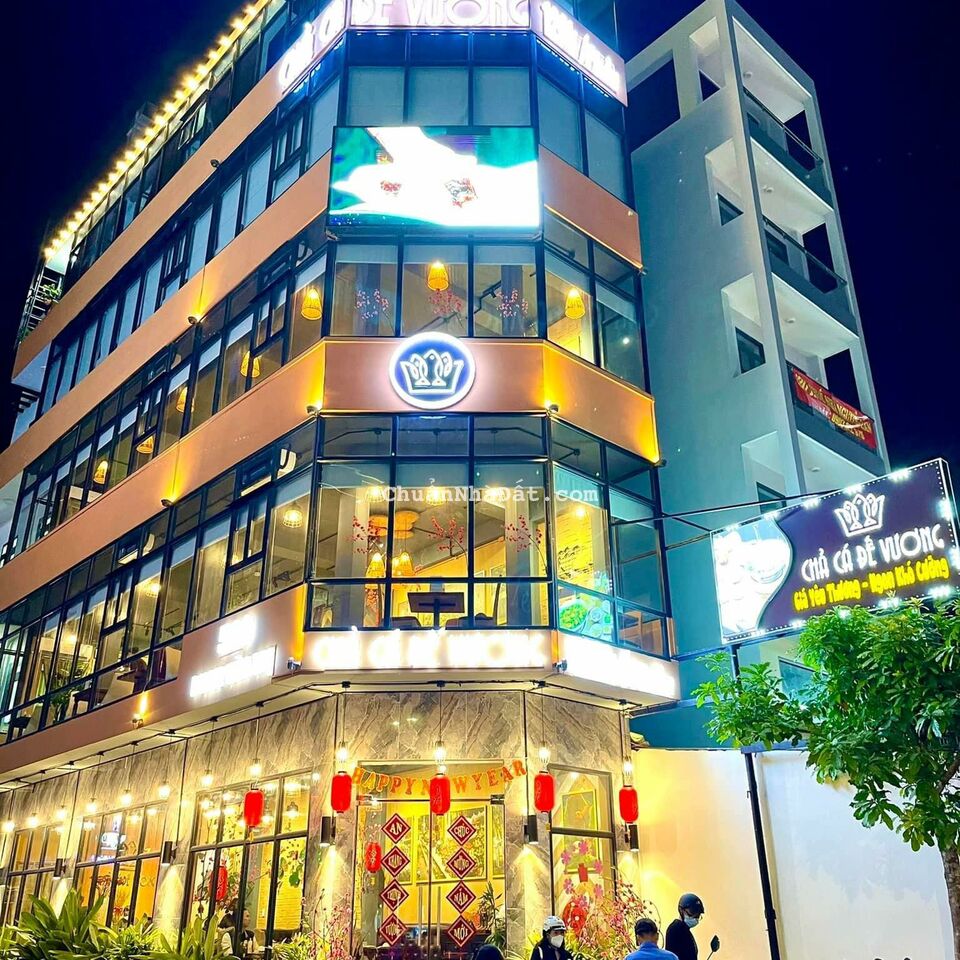 Bán căn góc 3 mặt tiền đối diện Emart đường Phan Văn Trị, P5, Q. Gò Vấp. Giá 29 tỷ thương lượng