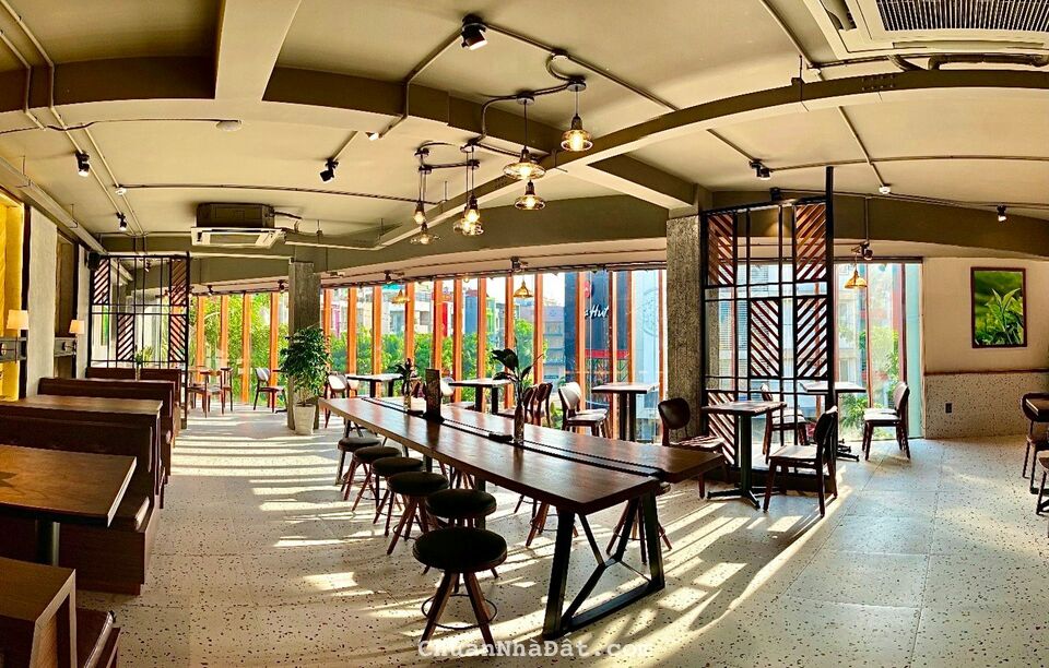 Bán nhà góc 2 mặt tiền Phan Xích Long, Phường 2, Q.Phú Nhuận. DT 8x16m, CN 91m2. Giá 75 tỷ TL